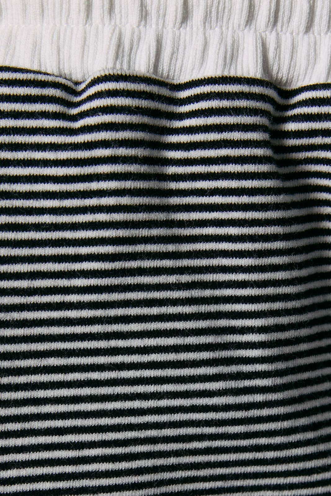 MID RISE STRIPE SHORTS