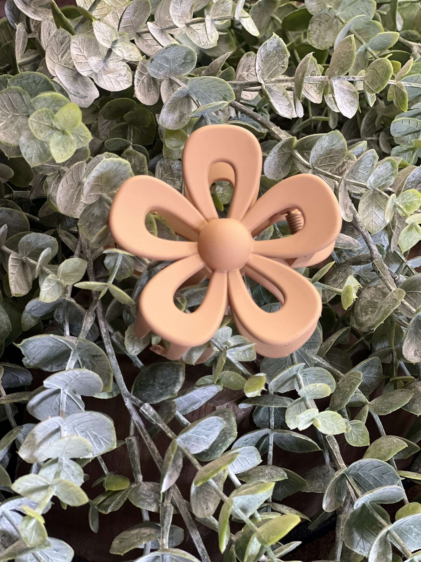 The Open Flower Clip