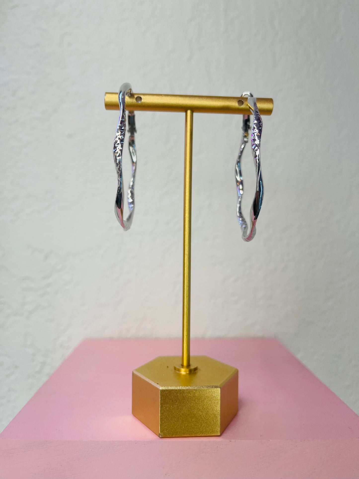 Twist Hoops