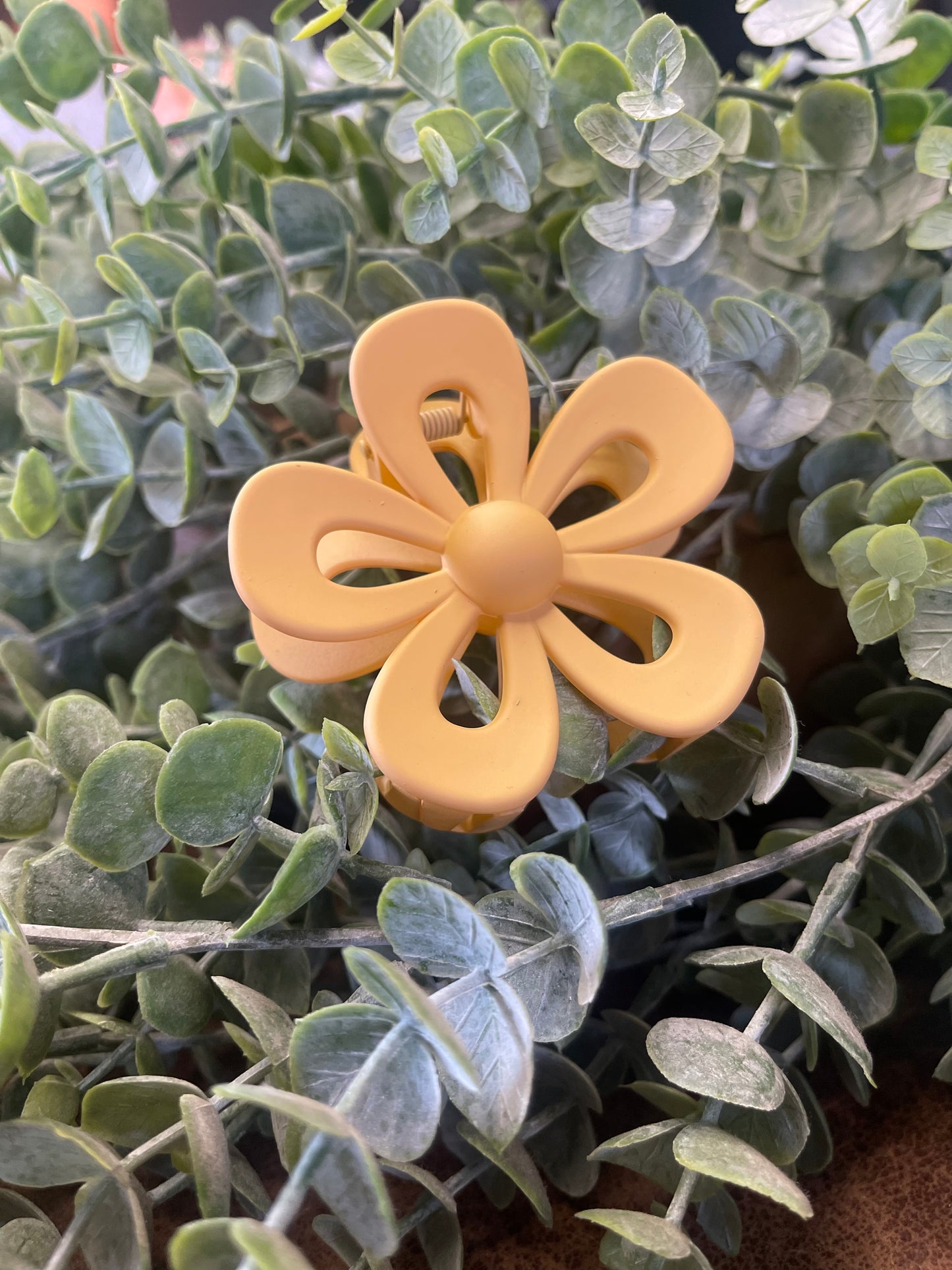 The Open Flower Clip