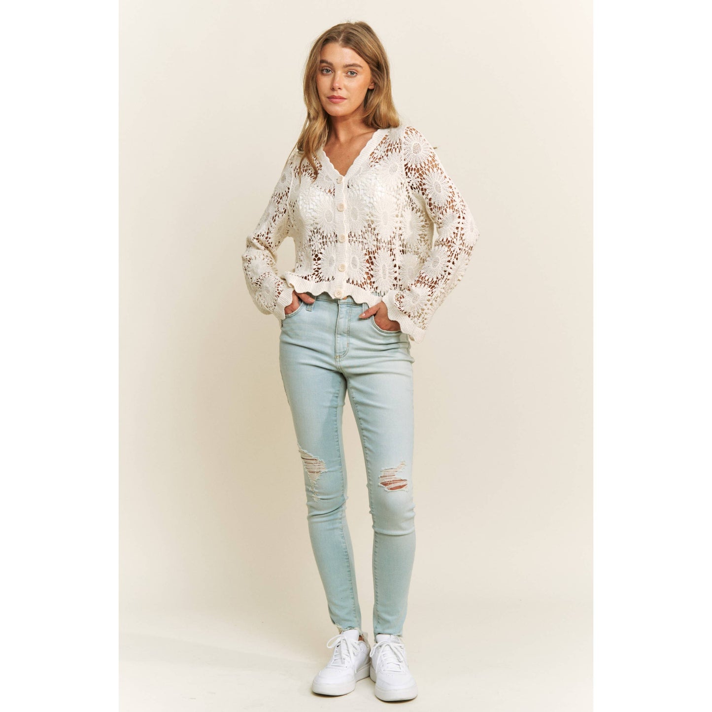 SCALLOP LACE FLORAL CROCHET BUTTON DOWN TOP