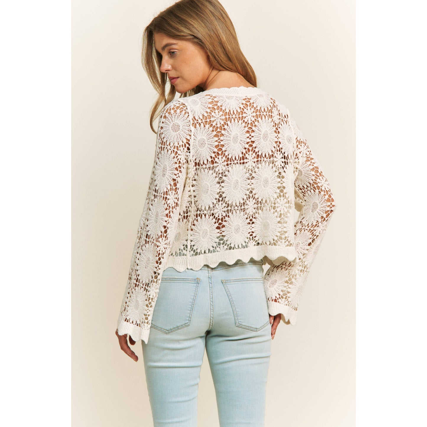 SCALLOP LACE FLORAL CROCHET BUTTON DOWN TOP