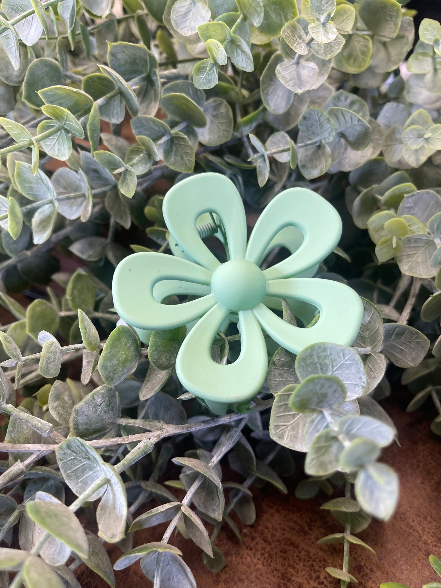 The Open Flower Clip