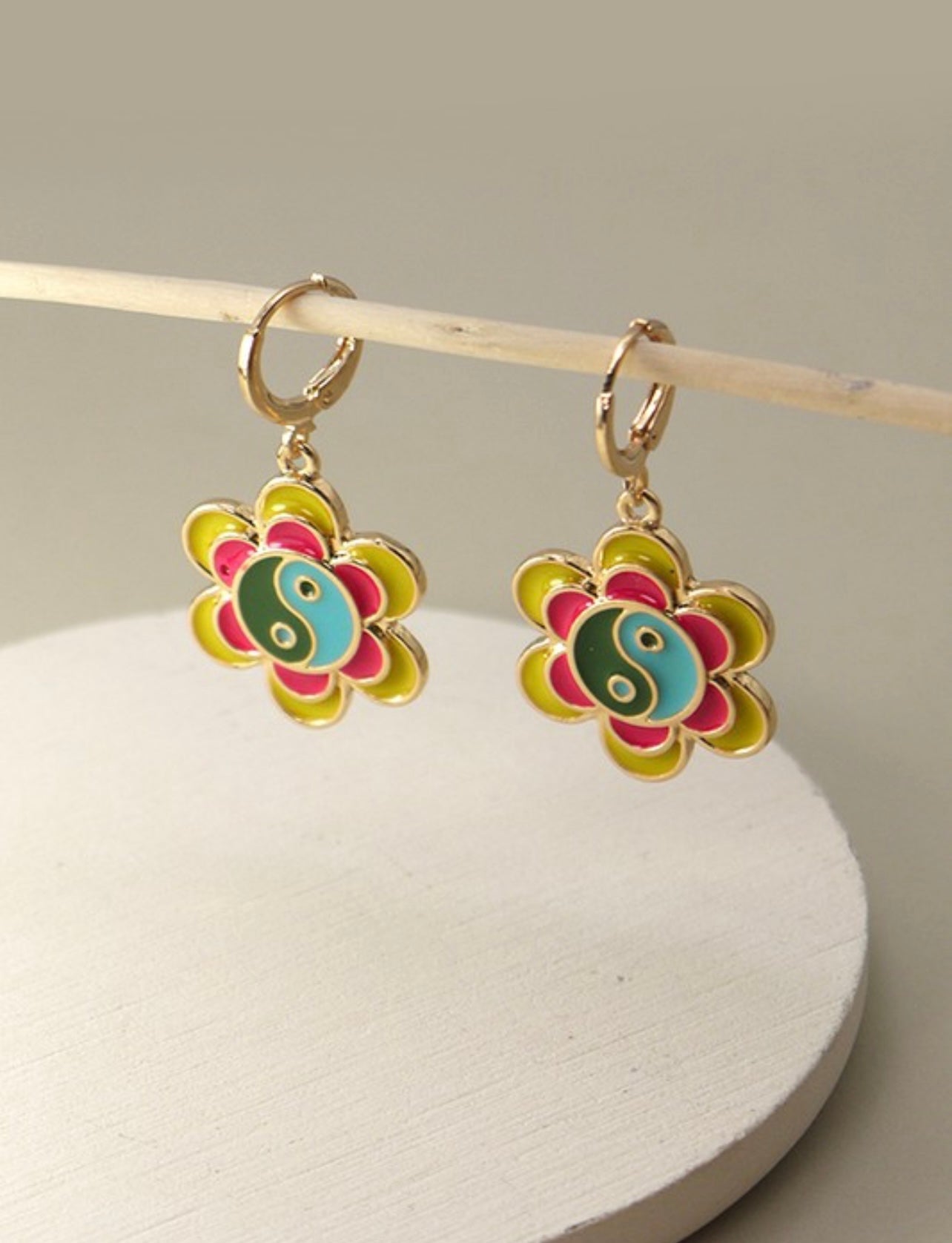 Ying Yang Flower Earring