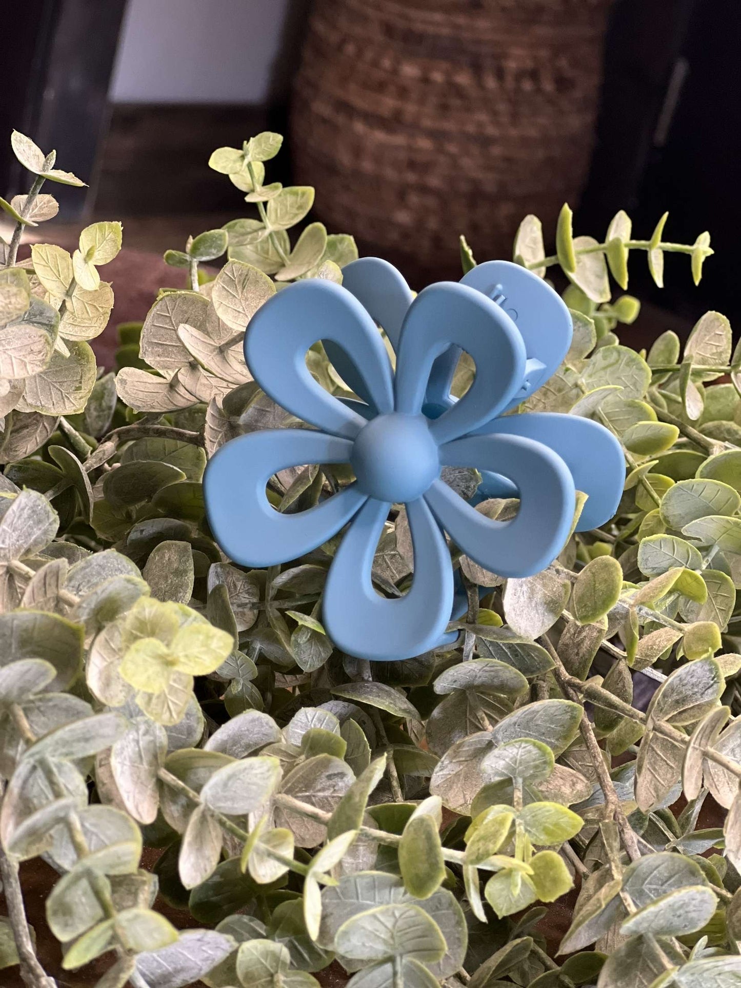 The Open Flower Clip