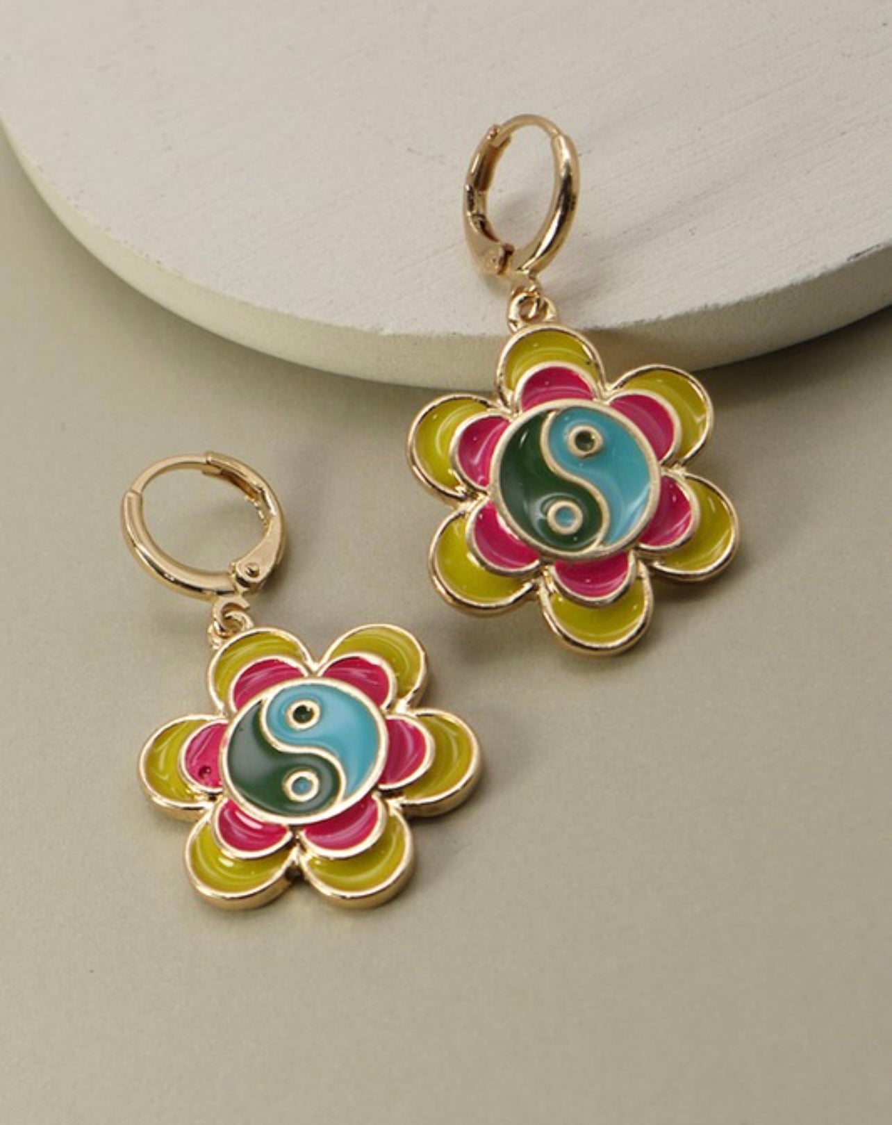 Ying Yang Flower Earring