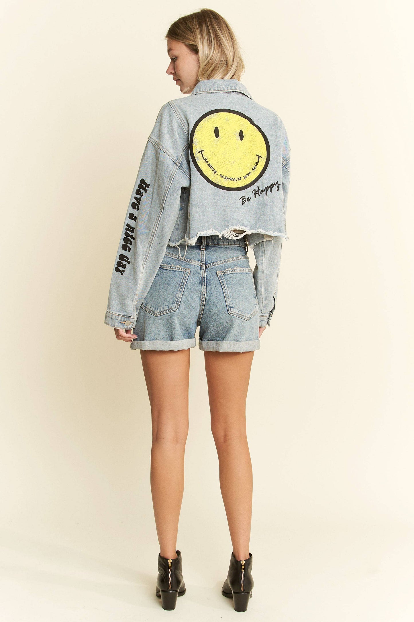 FRAYED HEM SMILEY PATCH CROPPED DENIM JACKET