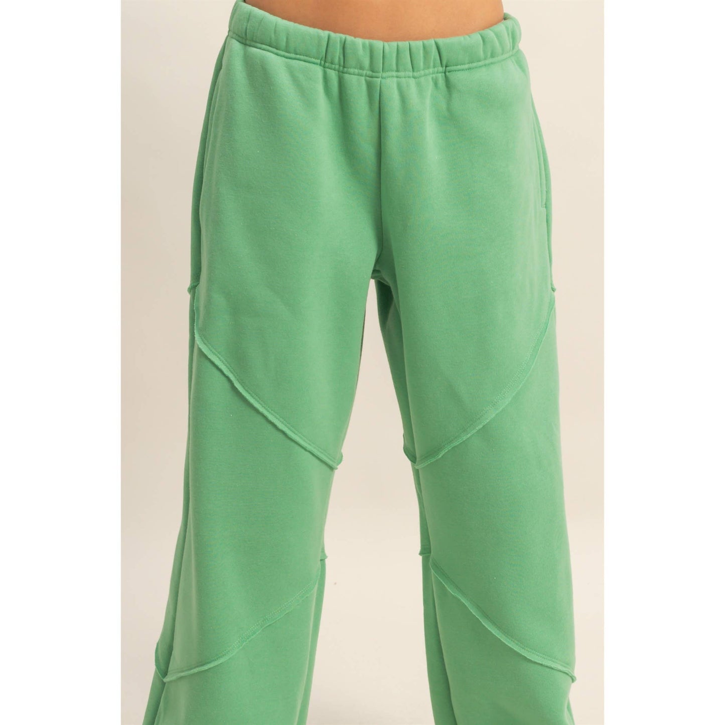 Relaxed-Fit Wide Leg Pants With Pocket Detail