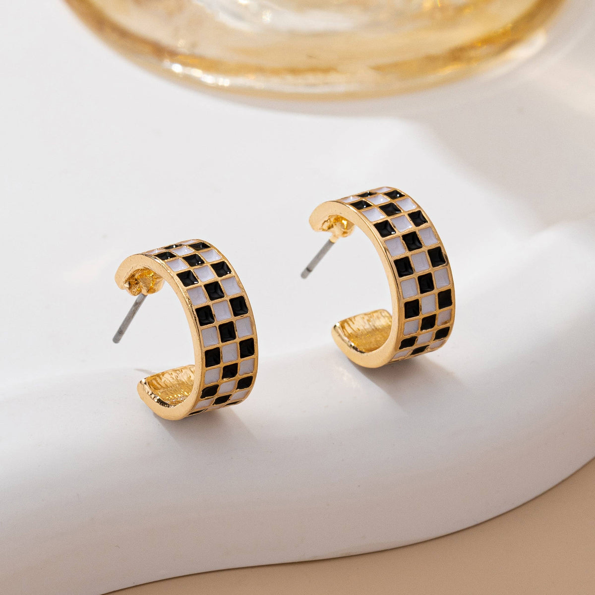 CHECKER EPOXY HUGGIE HOOP EARRINGS