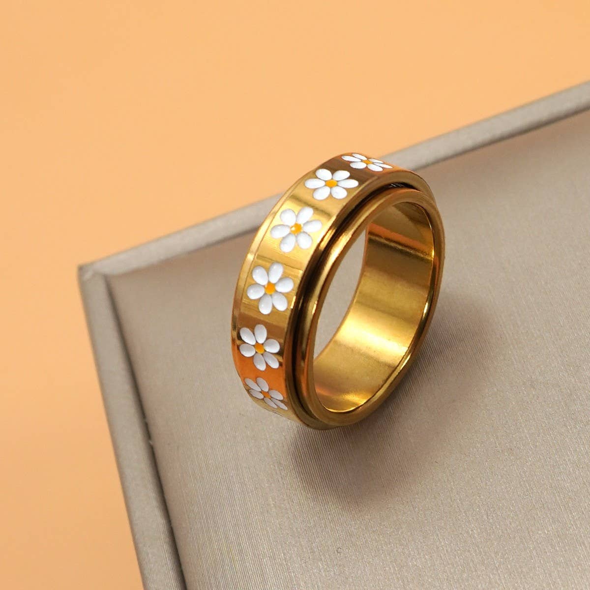 18K STAINLESS STEEL TARNISH FREE DAISY SPINNER RING