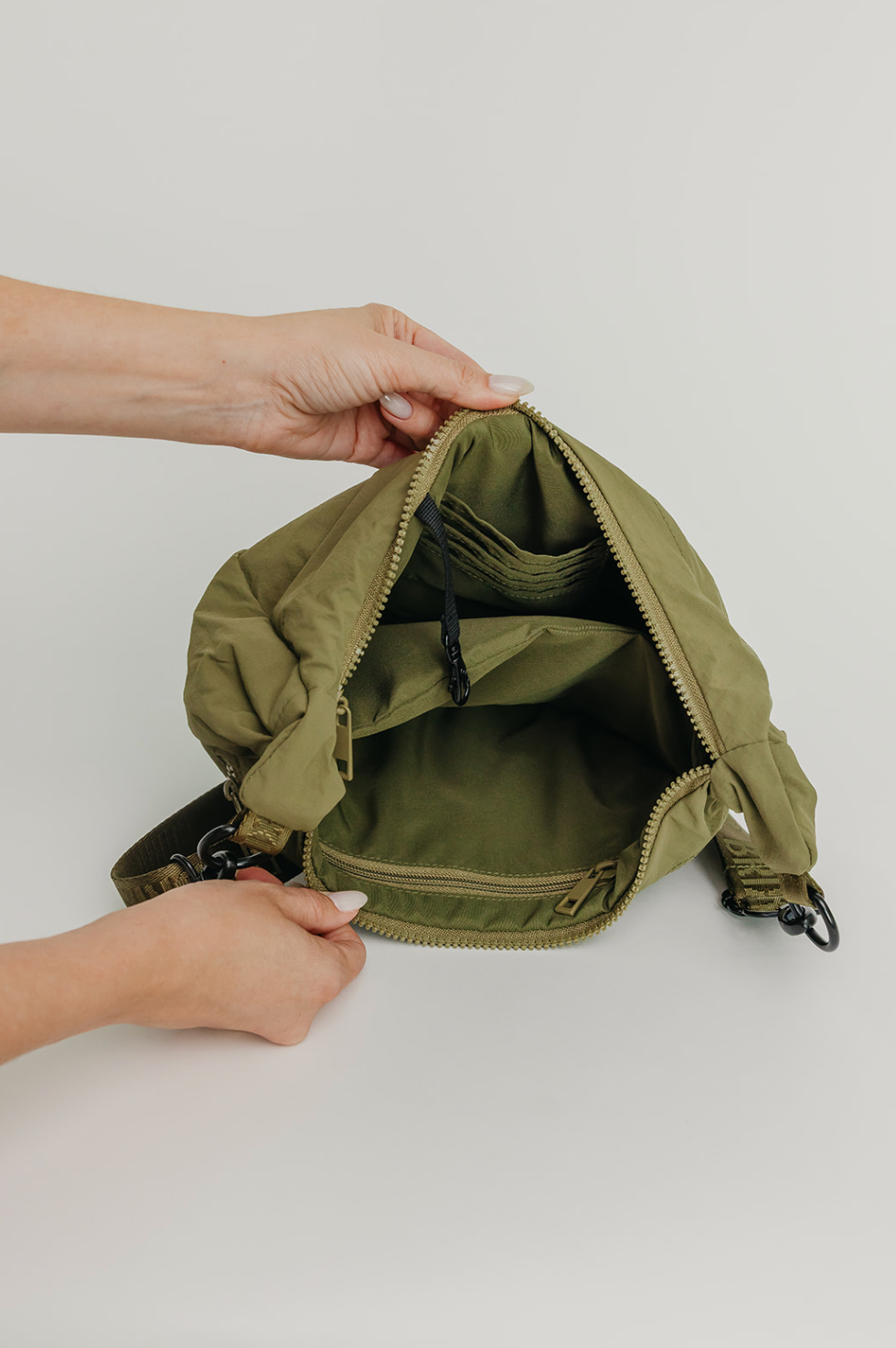Basil Crescent Bag - PREORDER