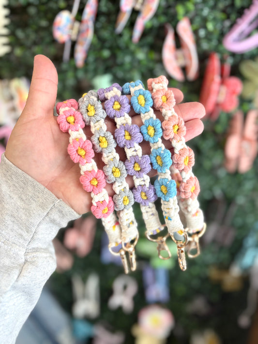 Daisy Wristlet Keychain