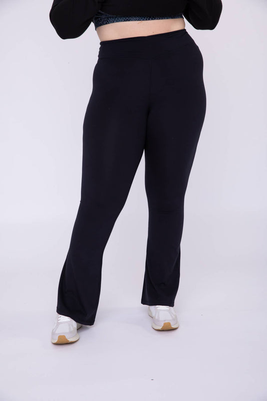 MonoB CURVY Venice Crossover Waist Yoga Pants