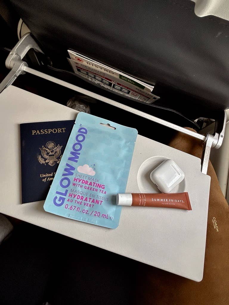 Hydrating Sheet Mask with Green Tea