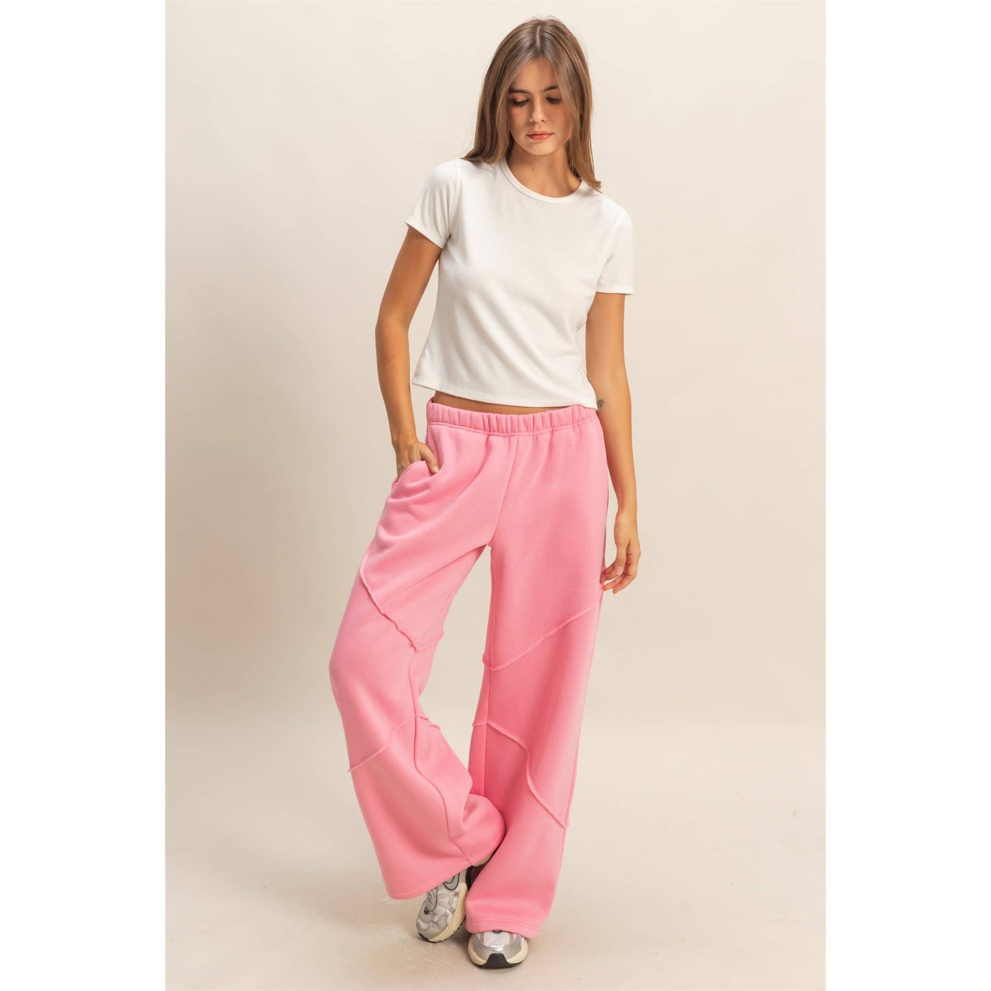 Relaxed-Fit Wide Leg Pants With Pocket Detail