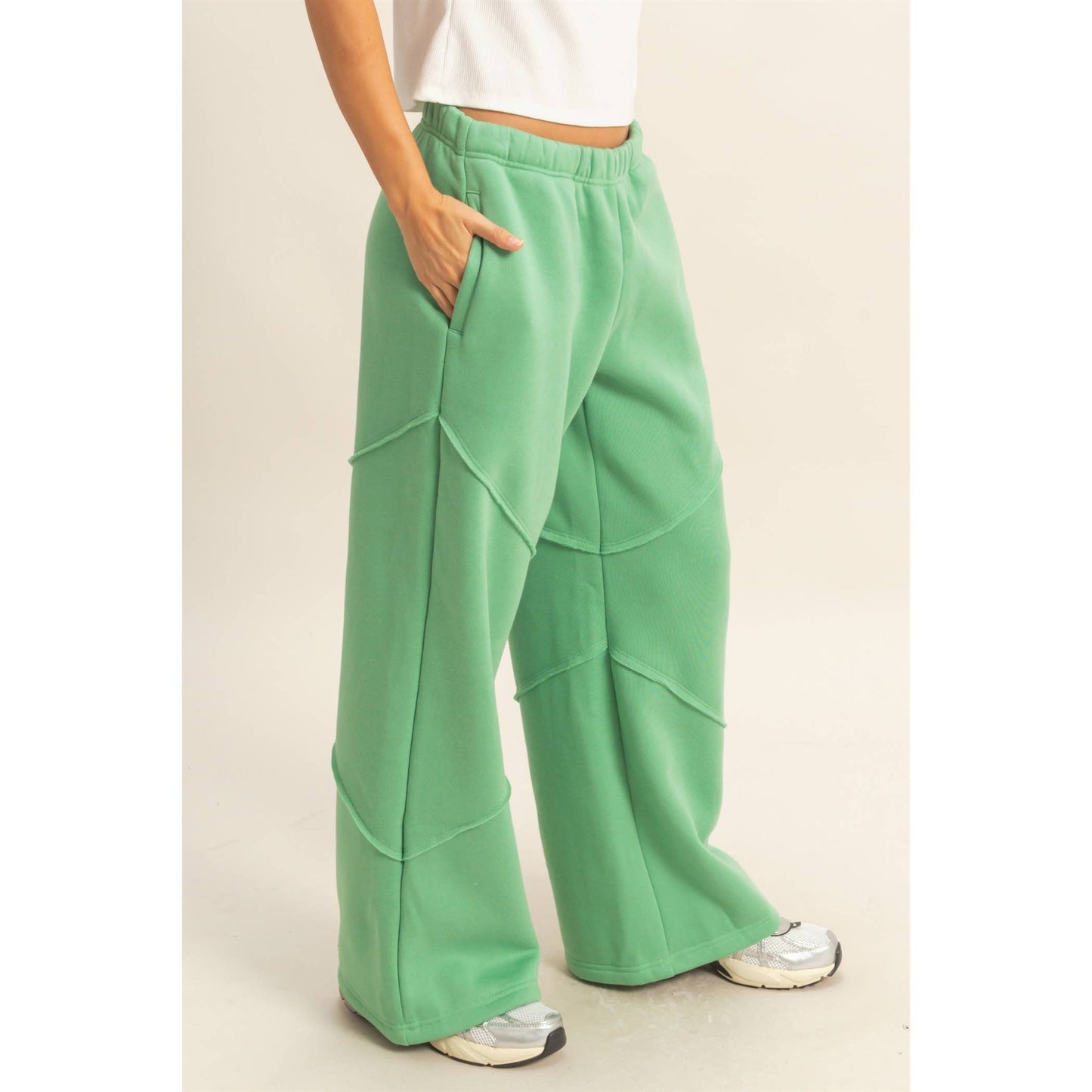Relaxed-Fit Wide Leg Pants With Pocket Detail
