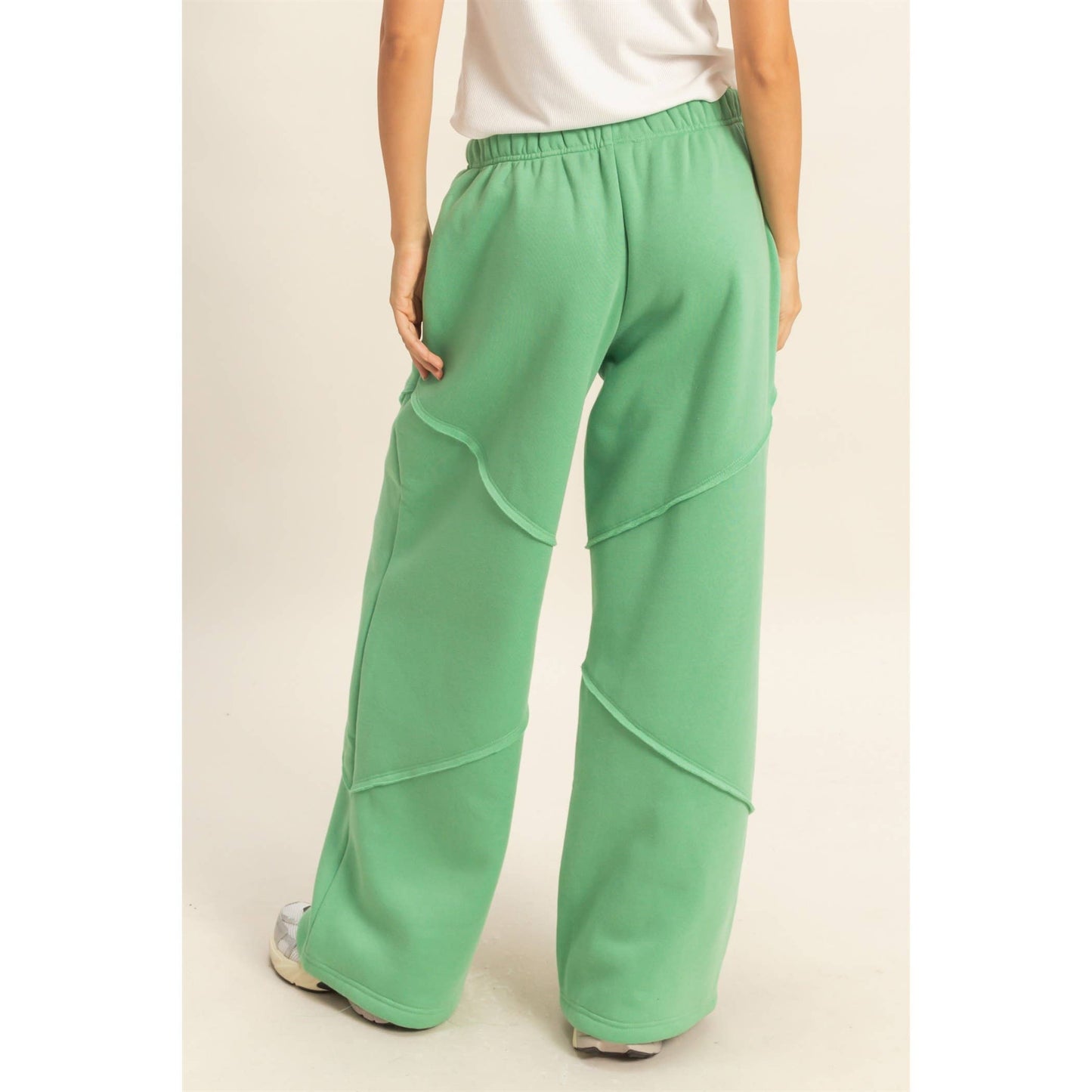 Relaxed-Fit Wide Leg Pants With Pocket Detail