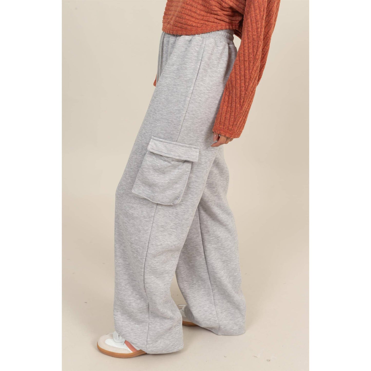 HIGH-WAIST CARGO SWEATPANTS