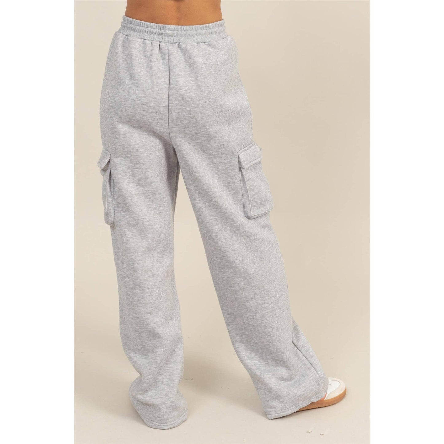 HIGH-WAIST CARGO SWEATPANTS