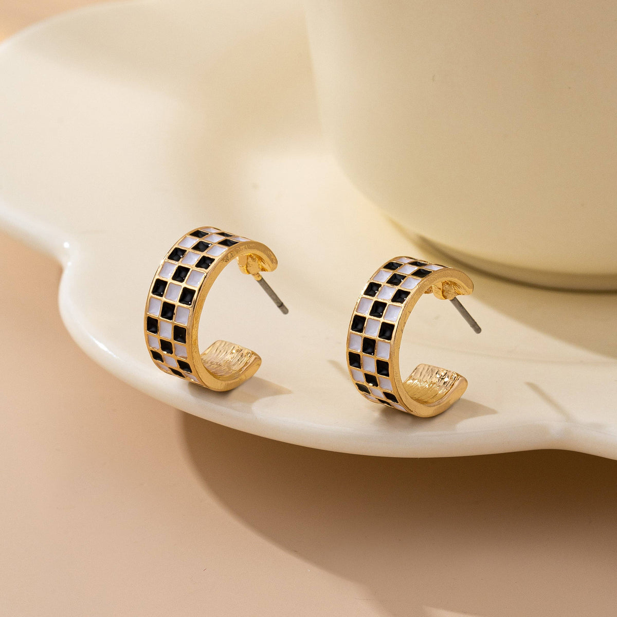 CHECKER EPOXY HUGGIE HOOP EARRINGS